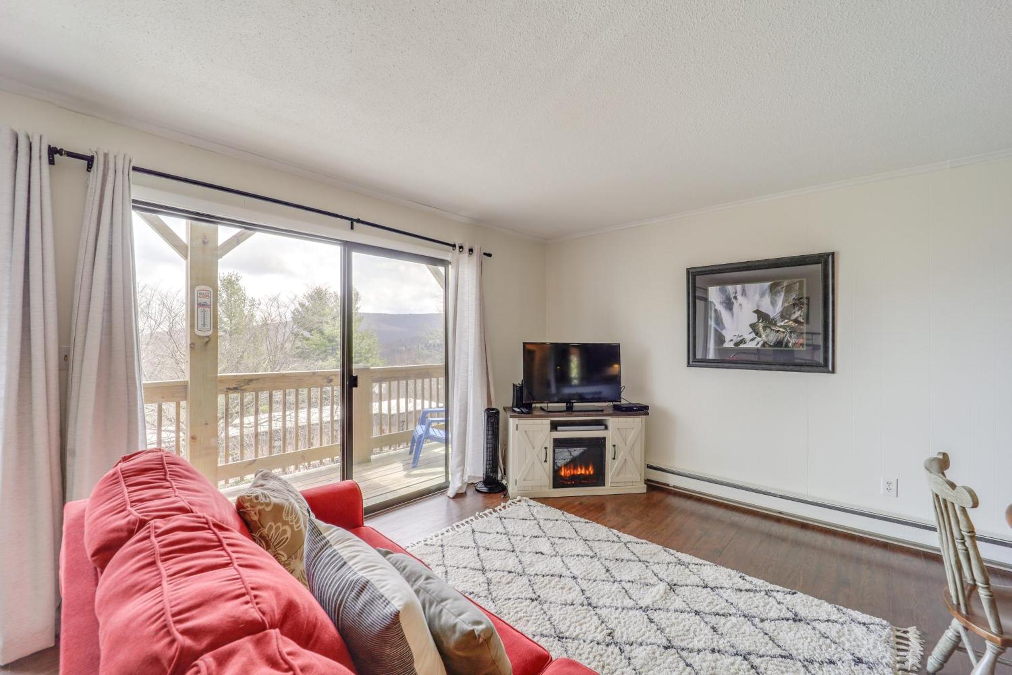 Beech Mountain Studio With Balcony Less Than 1 Mi To Skiing! Exterior photo